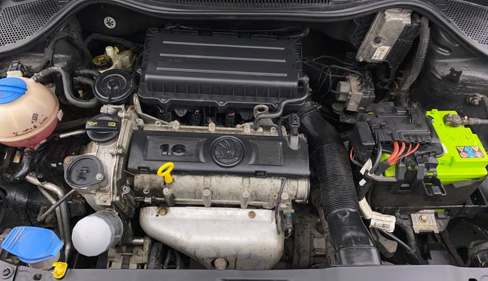 2017 Skoda Rapid AMBITION 1.6 MPI MT, Petrol, Manual, 34,644 km, Engine View