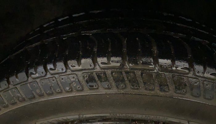 2018 Maruti Alto K10 VXI, Petrol, Manual, 25,715 km, Left Front Tyre Tread