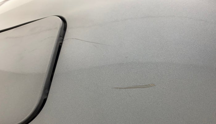 2014 Mahindra XUV500 W6, Diesel, Manual, 1,34,062 km, Left quarter panel - Minor scratches