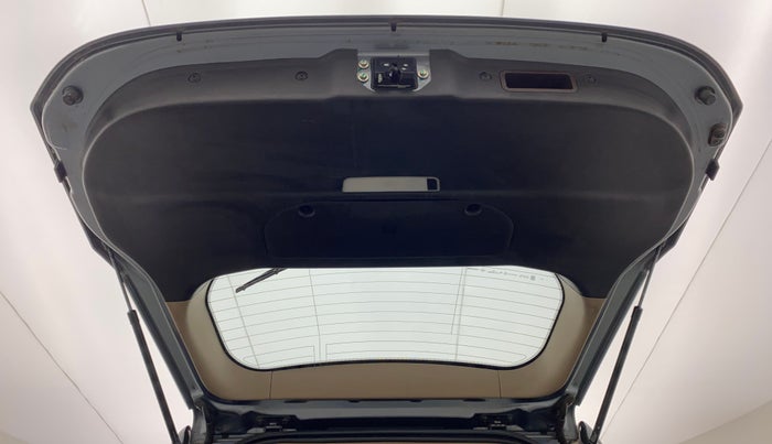 2014 Mahindra XUV500 W6, Diesel, Manual, 1,34,062 km, Boot Door Open