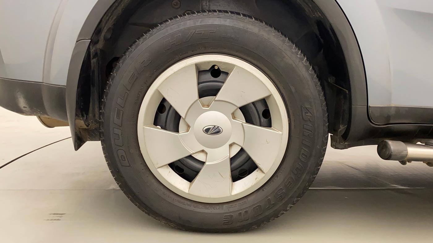 2014 Mahindra XUV500 W6, Diesel, Manual, 1,34,062 km, Right Rear Wheel
