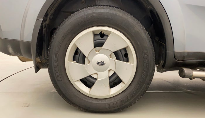 2014 Mahindra XUV500 W6, Diesel, Manual, 1,34,062 km, Right Rear Wheel