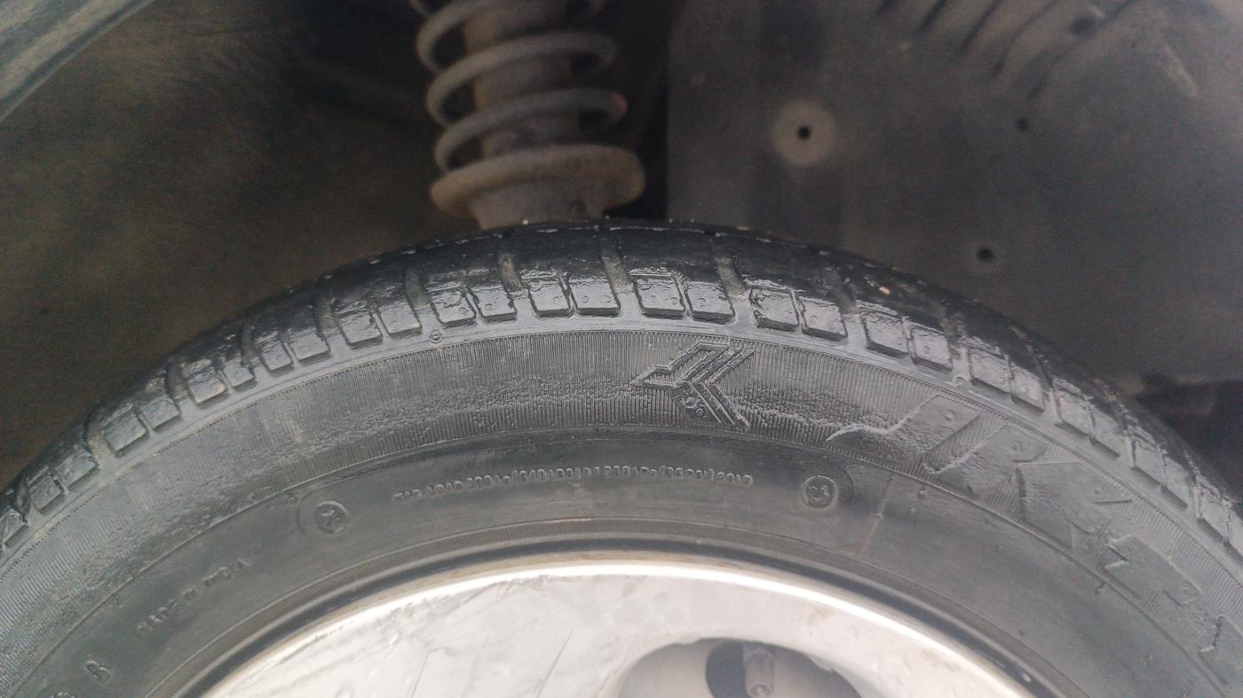 2016 Tata Nano TWIST XTA, Petrol, Automatic, 17,575 km, Right Front Tyre Tread