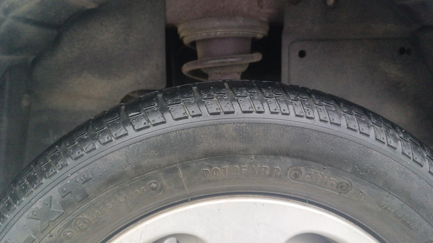 2016 Tata Nano TWIST XTA, Petrol, Automatic, 17,575 km, Right Rear Tyre Tread