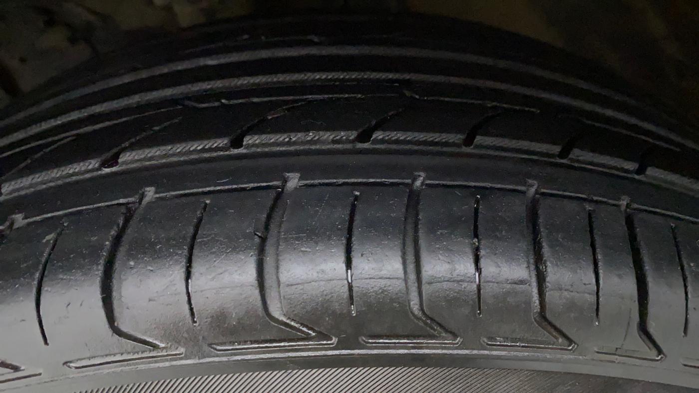 2015 Hyundai Elite i20 ASTA 1.2, Petrol, Manual, 84,309 km, Left Rear Tyre Tread