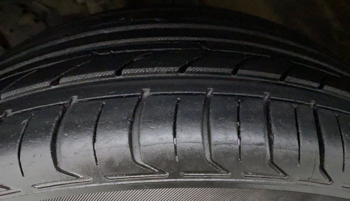 2015 Hyundai Elite i20 ASTA 1.2, Petrol, Manual, 84,309 km, Left Rear Tyre Tread