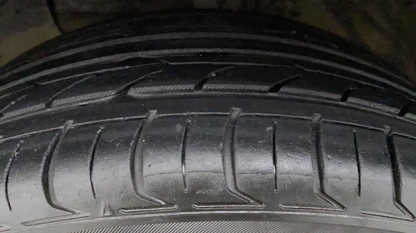 2015 Hyundai Elite i20 ASTA 1.2, Petrol, Manual, 84,309 km, Right Rear Tyre Tread