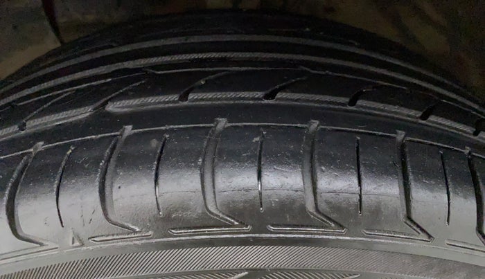 2015 Hyundai Elite i20 ASTA 1.2, Petrol, Manual, 84,309 km, Left Front Tyre Tread