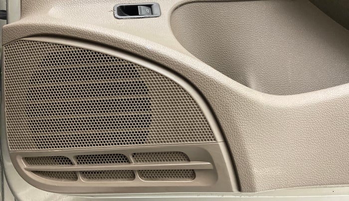 2015 Skoda Rapid 1.5 TDI MT ELEGANCE BLACK PACKAGE, Diesel, Manual, 64,793 km, Speaker