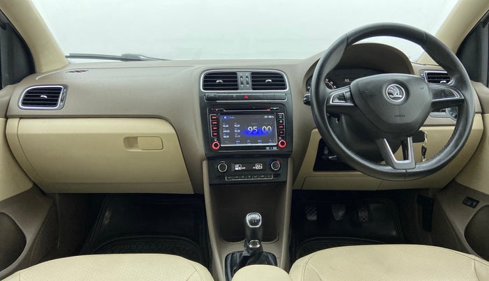 2015 Skoda Rapid 1.5 TDI MT ELEGANCE BLACK PACKAGE, Diesel, Manual, 64,793 km, Dashboard