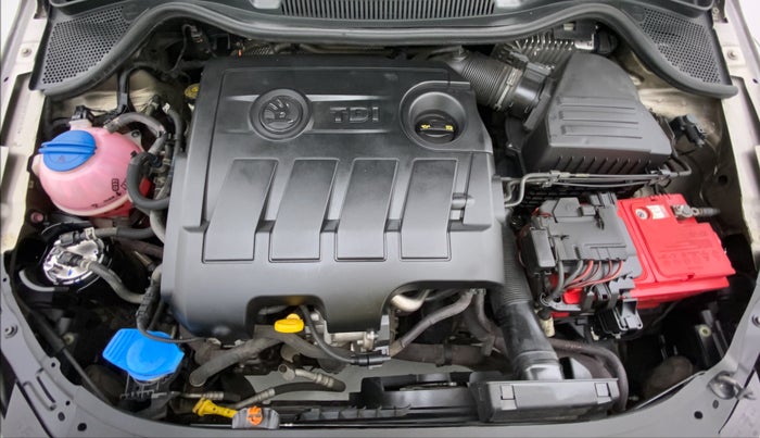 2015 Skoda Rapid 1.5 TDI MT ELEGANCE BLACK PACKAGE, Diesel, Manual, 64,793 km, Open Bonet