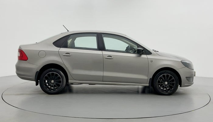 2015 Skoda Rapid 1.5 TDI MT ELEGANCE BLACK PACKAGE, Diesel, Manual, 64,793 km, Right Side View