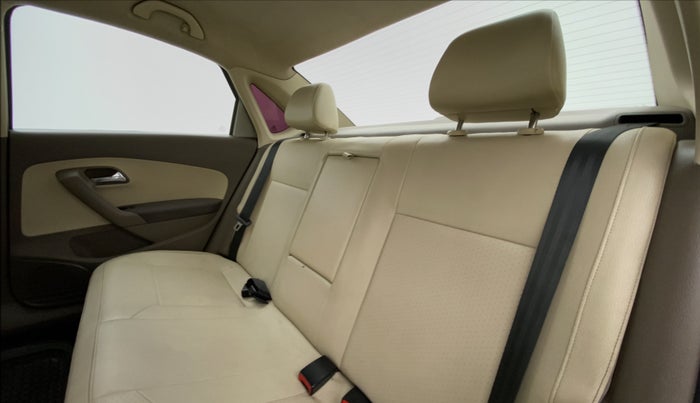 2015 Skoda Rapid 1.5 TDI MT ELEGANCE BLACK PACKAGE, Diesel, Manual, 64,793 km, Right Side Rear Door Cabin