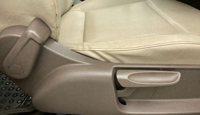 2015 Skoda Rapid 1.5 TDI MT ELEGANCE BLACK PACKAGE, Diesel, Manual, 64,793 km, Driver Side Adjustment Panel