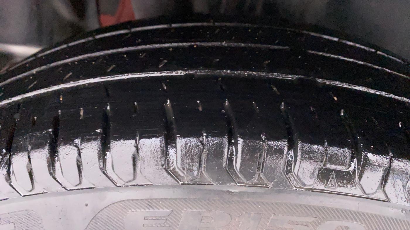 2019 Maruti Swift VXI D, Petrol, Manual, 56,150 km, Right Rear Tyre Tread