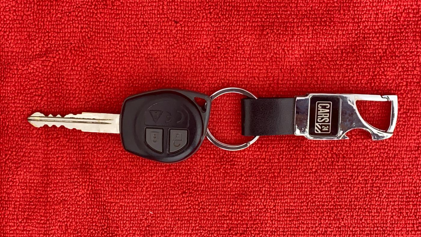 2019 Maruti Swift VXI D, Petrol, Manual, 56,150 km, Key Close Up