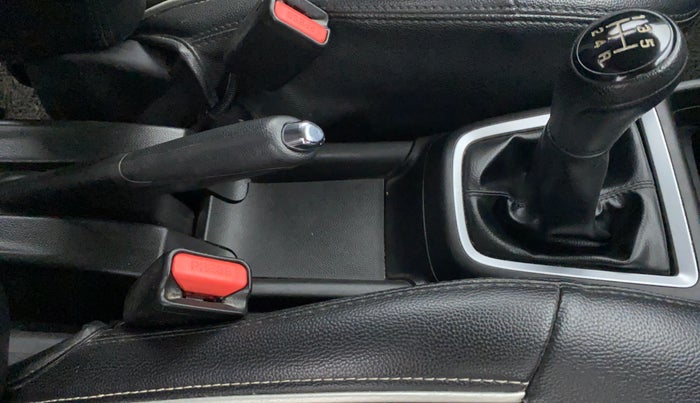 2019 Maruti Swift VXI D, Petrol, Manual, 56,150 km, Gear Lever