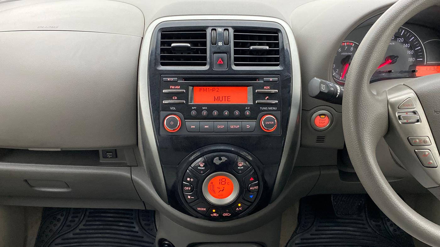 2016 Nissan Micra XV CVT, Petrol, Automatic, 33,902 km, Air Conditioner