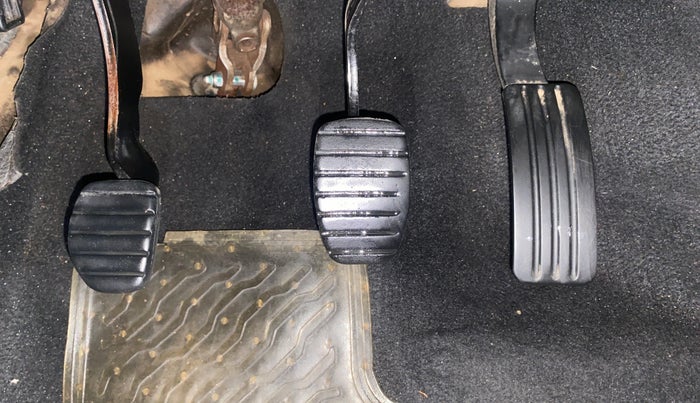 2015 Renault Duster 85 PS RXL DIESEL, Diesel, Manual, 1,25,755 km, Pedals