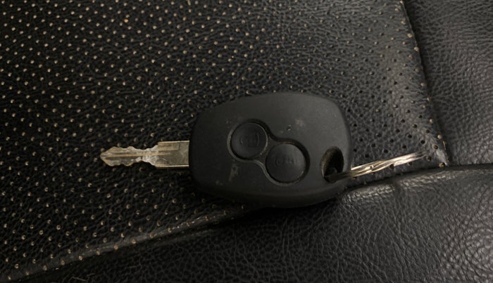 2015 Renault Duster 85 PS RXL DIESEL, Diesel, Manual, 1,25,755 km, Key Close Up