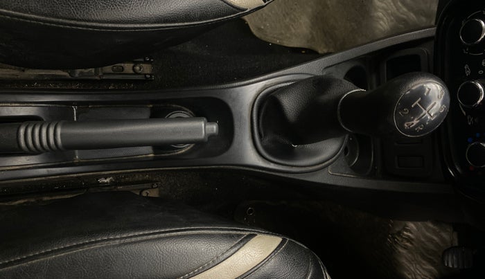 2015 Renault Duster 85 PS RXL DIESEL, Diesel, Manual, 1,25,755 km, Gear Lever