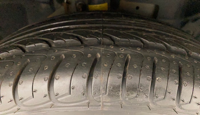 2019 Ford Ecosport TITANIUM 1.5L DIESEL, Diesel, Manual, 73,922 km, Right Front Tyre Tread