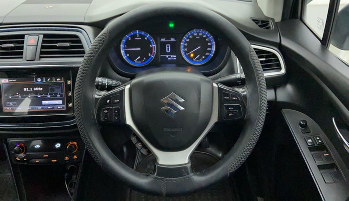 2017 Maruti S Cross ALPHA 1.3, Diesel, Manual, 58,771 km, Steering Wheel Close Up