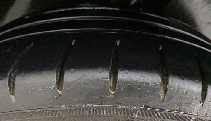 2017 Maruti S Cross ALPHA 1.3, Diesel, Manual, 58,771 km, Right Rear Tyre Tread