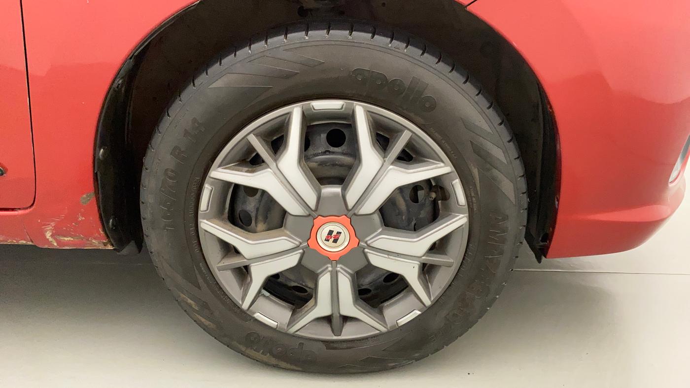2018 Maruti Celerio VXI CNG, CNG, Manual, 49,294 km, Right Front Wheel