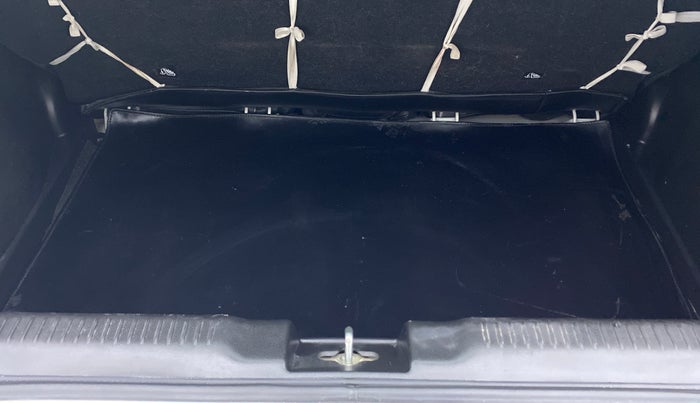 2020 Maruti Swift VXI D, Petrol, Manual, 44,174 km, Boot Inside