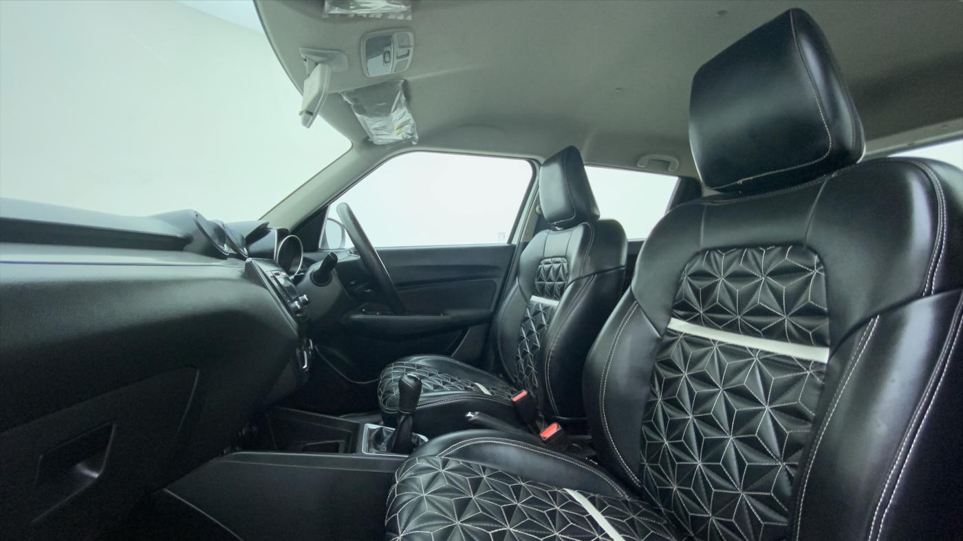 2020 Maruti Swift VXI D, Petrol, Manual, 44,174 km, Right Side Front Door Cabin