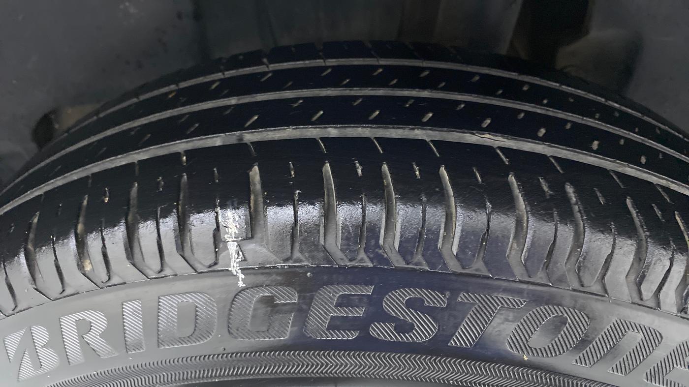 2020 Maruti Swift VXI D, Petrol, Manual, 44,174 km, Left Rear Tyre Tread