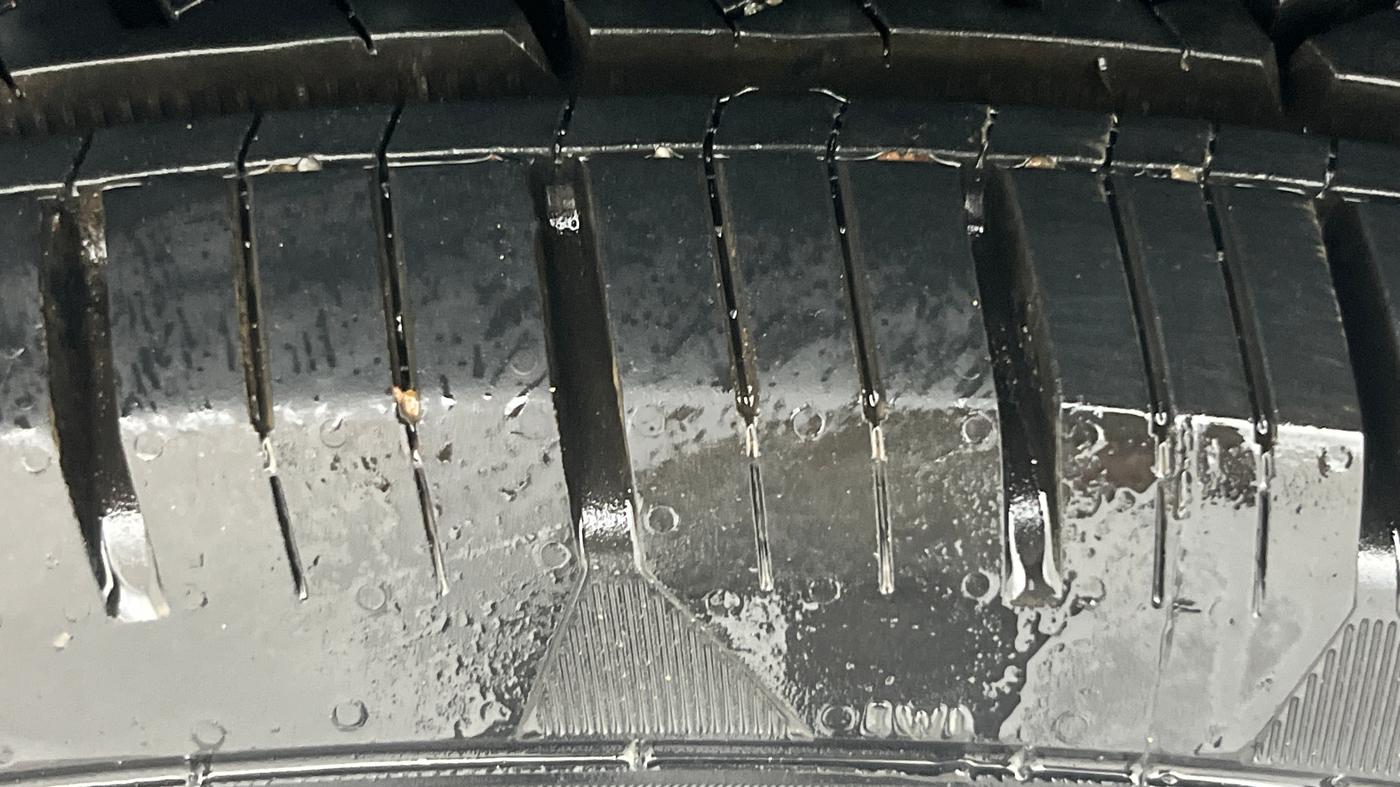 2016 Renault Duster RXL 1.6 PETROL, Petrol, Manual, 49,077 km, Right Rear Tyre Tread