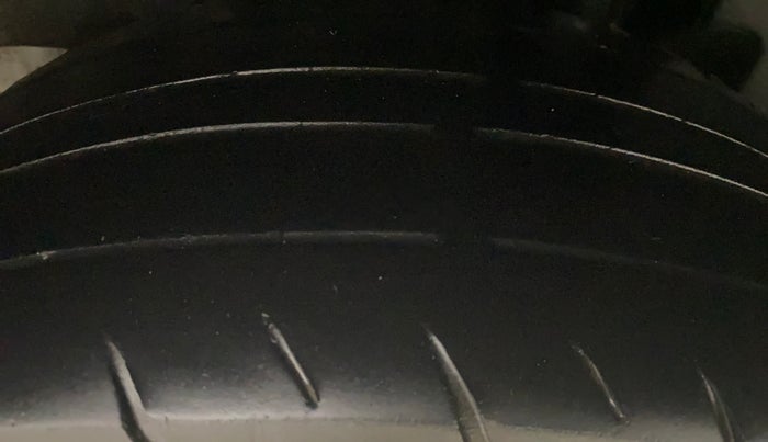 2019 Maruti Swift VXI AMT, Petrol, Automatic, 65,898 km, Left Rear Tyre Tread