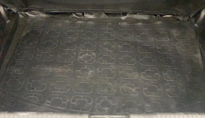 2019 Maruti Swift VXI AMT, Petrol, Automatic, 65,898 km, Boot Inside