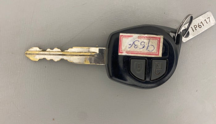 2019 Maruti Swift VXI AMT, Petrol, Automatic, 65,898 km, Key Close Up