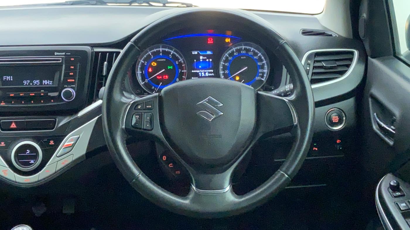 2016 Maruti Baleno ZETA 1.2 K12, Petrol, Manual, 40,204 km, Steering Wheel