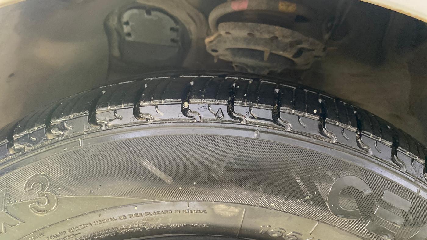 2016 Hyundai Xcent S 1.2, Petrol, Manual, 32,616 km, Left Front Tyre Tread