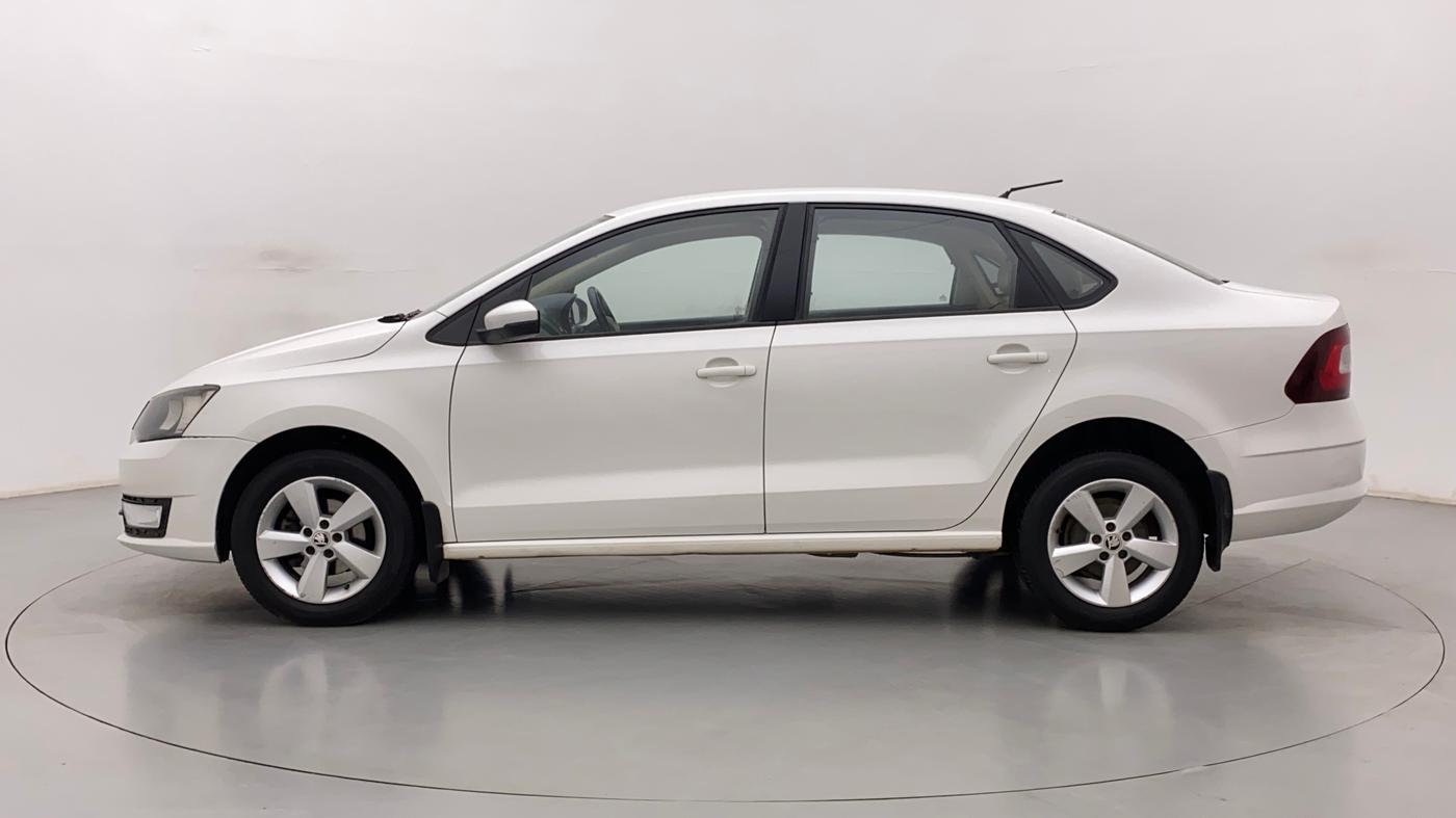 2016 Skoda Rapid AMBITION 1.5 TDI, Diesel, Manual, 1,35,459 km, Left Side