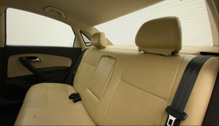 2016 Skoda Rapid AMBITION 1.5 TDI, Diesel, Manual, 1,35,459 km, Right Side Rear Door Cabin