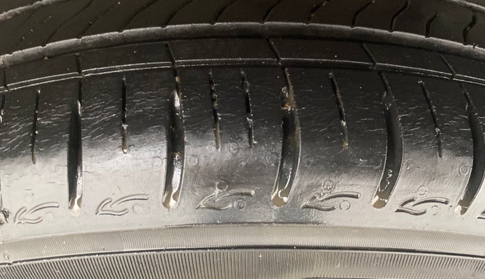 2022 Hyundai GRAND I10 NIOS ASTA 1.2 KAPPA VTVT, Petrol, Manual, 17,175 km, Left Rear Tyre Tread