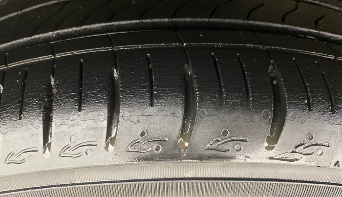 2022 Hyundai GRAND I10 NIOS ASTA 1.2 KAPPA VTVT, Petrol, Manual, 17,175 km, Right Rear Tyre Tread