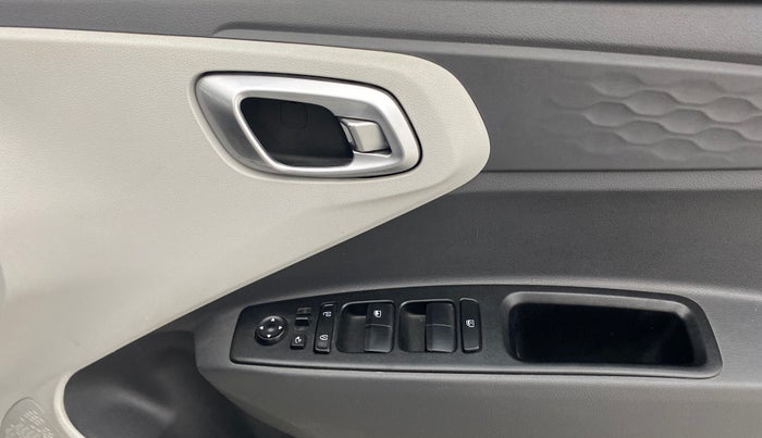 2022 Hyundai GRAND I10 NIOS ASTA 1.2 KAPPA VTVT, Petrol, Manual, 17,175 km, Driver Side Door Panels Control