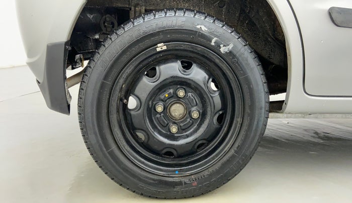 2009 Maruti Zen Estilo VXI, Petrol, Manual, 39,431 km, Right Rear Wheel
