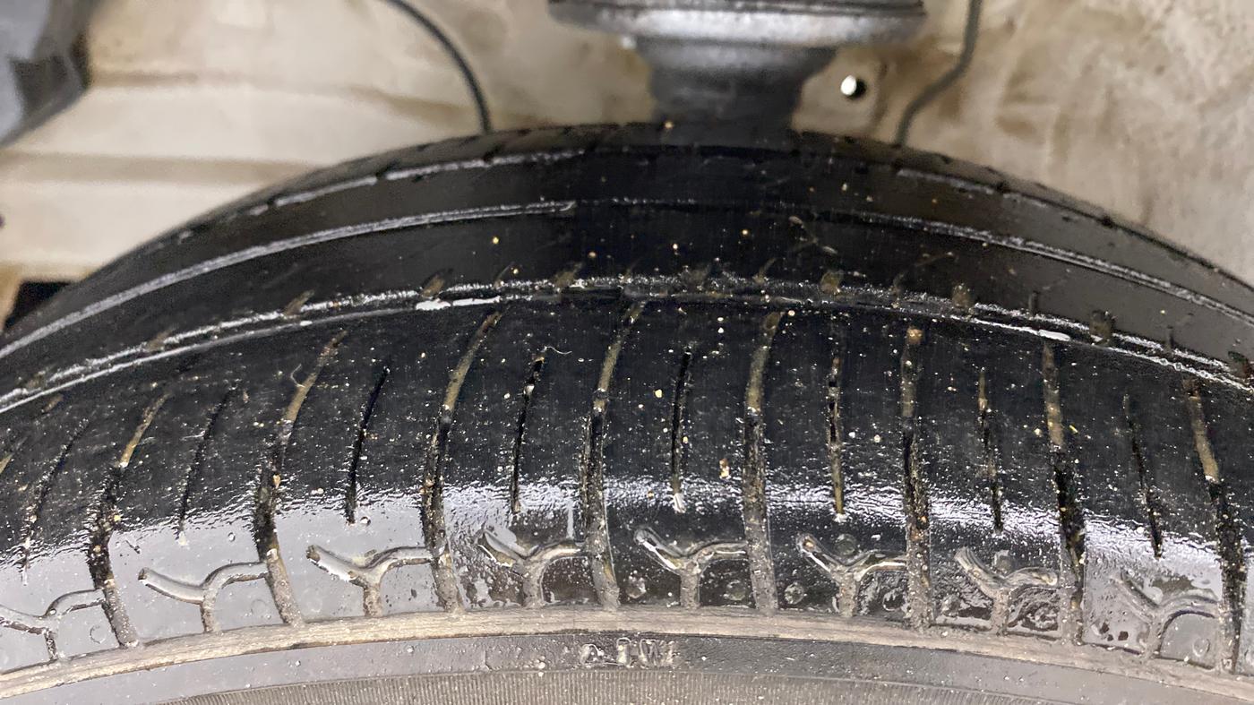 2019 Maruti S PRESSO VXI (O), Petrol, Manual, 76,529 km, Left Front Tyre Tread