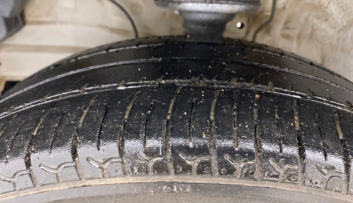 2019 Maruti S PRESSO VXI (O), Petrol, Manual, 76,529 km, Left Front Tyre Tread