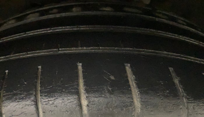 2020 Maruti Baleno ALPHA CVT PETROL 1.2, Petrol, Automatic, 36,850 km, Left Rear Tyre Tread