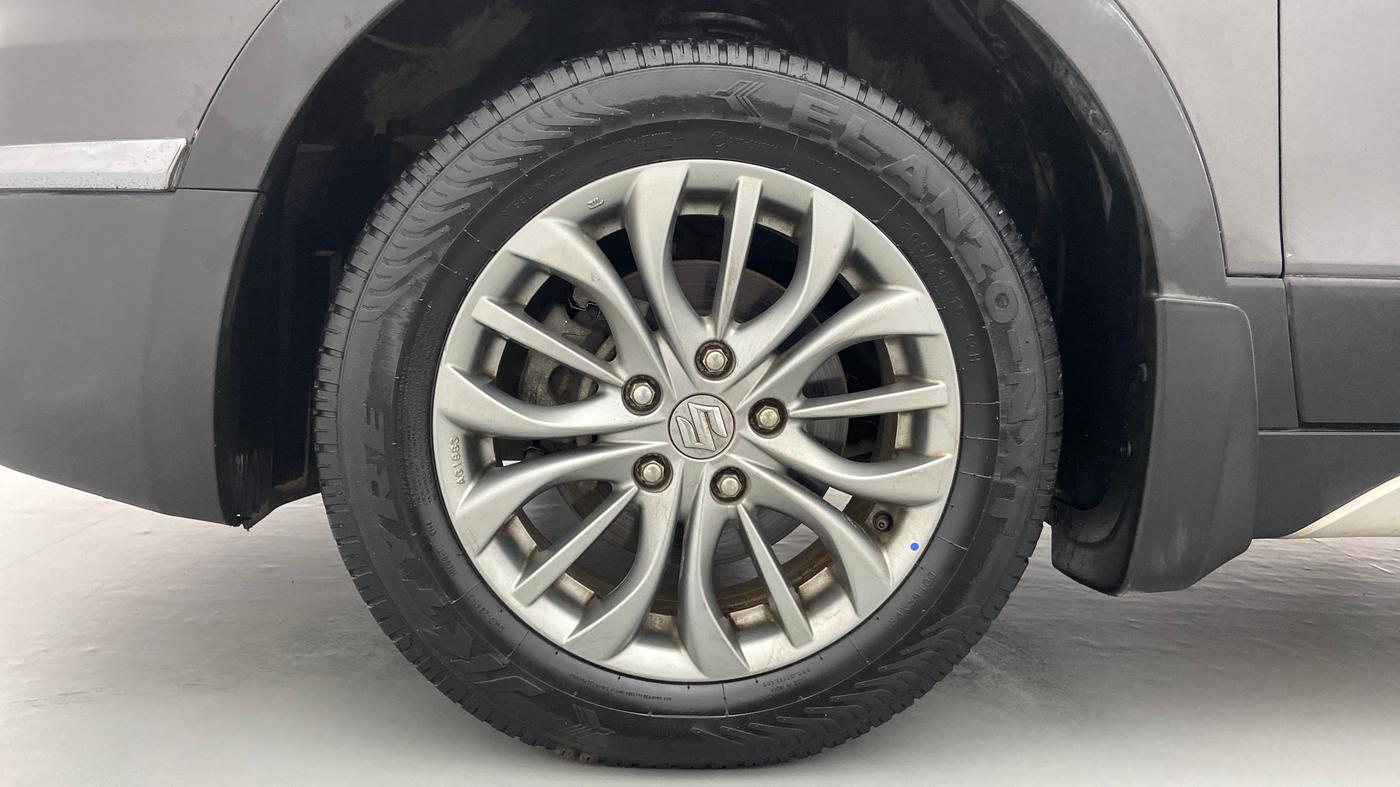 2017 Maruti S Cross ALPHA 1.6, Diesel, Manual, 43,502 km, Left Front Wheel