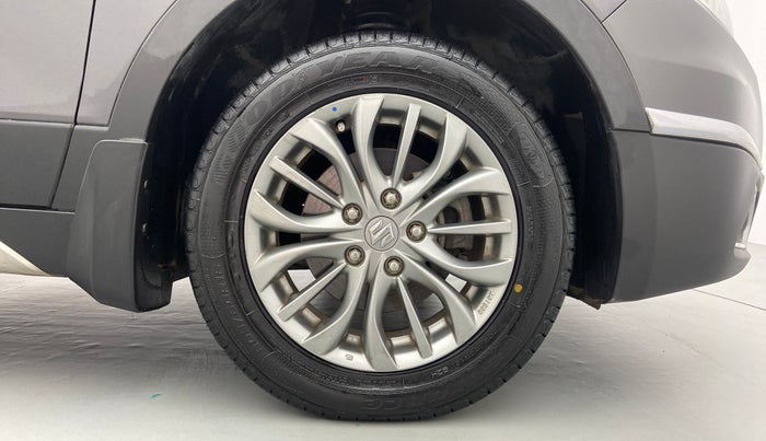 2017 Maruti S Cross ALPHA 1.6, Diesel, Manual, 43,502 km, Right Front Wheel