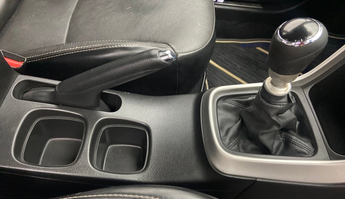 2017 Maruti S Cross ALPHA 1.6, Diesel, Manual, 43,502 km, Gear Lever